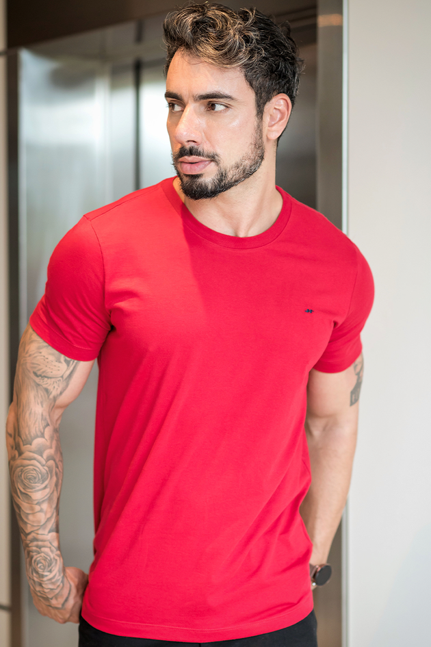 02m0511 004 camiseta masculina logo bordado vermelho hiatto 1