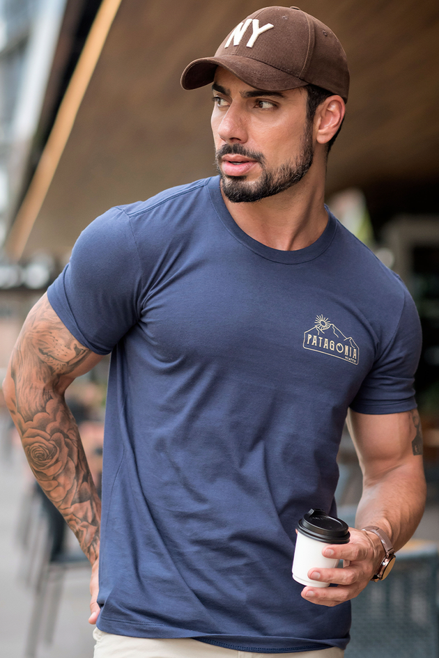 02m0513 006 camiseta masculina the mountains marinho hiatto 2