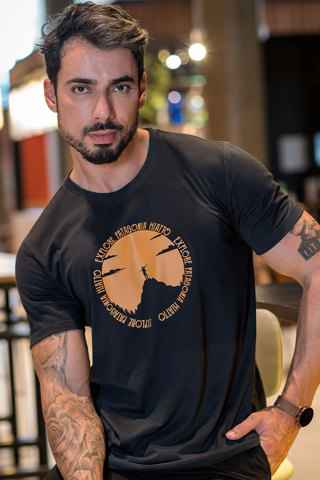 02m0514 002 camiseta masculina explore patagonia preto hiatto 1