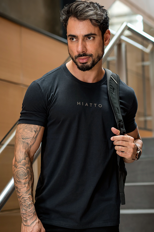 02m0520 002 camiseta masculina hiatto em relevo preto 3