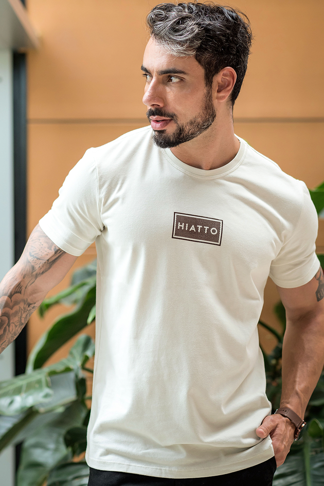 02m0521 010 camiseta masculina efeito relevo bege hiatto 1