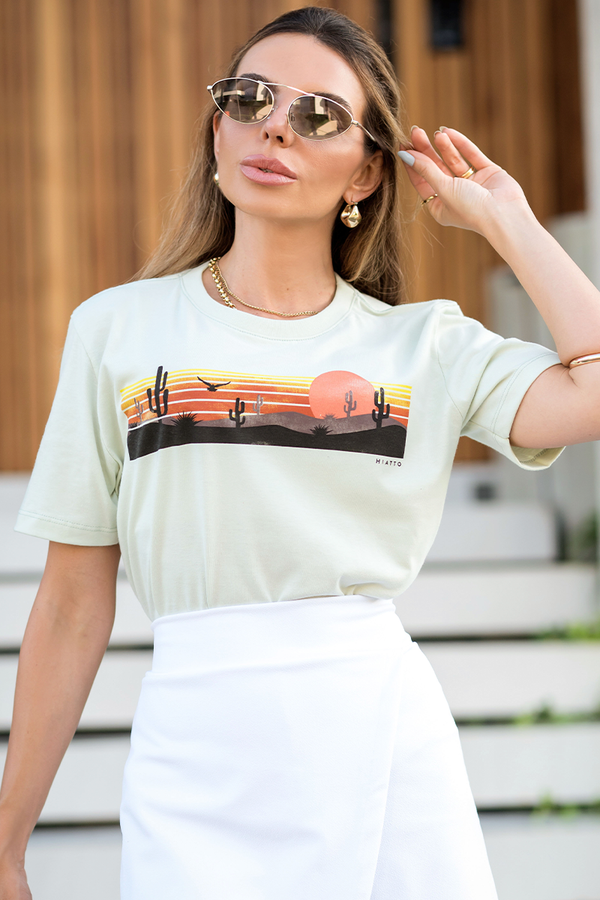 02f0294 026 camiseta feminina por do sol verde claro hiatto 1