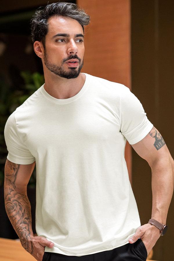 02m0135 039 camiseta masculina basica hiatto off white 1