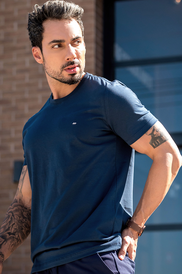 02m0530 006 camiseta masculina pima marinho hiatto 1