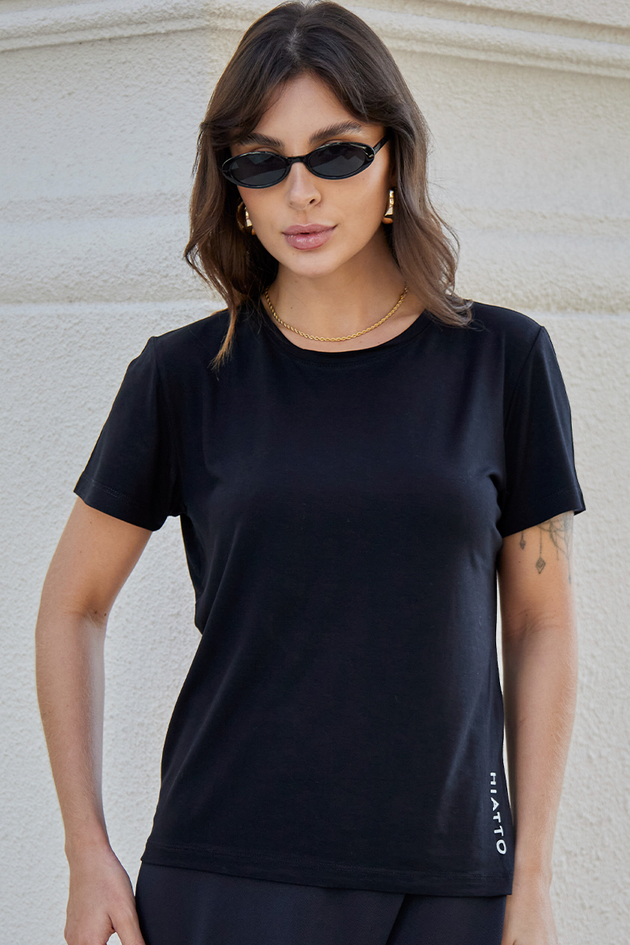 02f0304 002 camiseta tech visco feminina preto hiatto 1