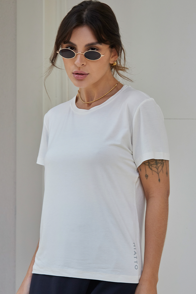 02f0304 039 camiseta tech visco feminina off white hiatto 3