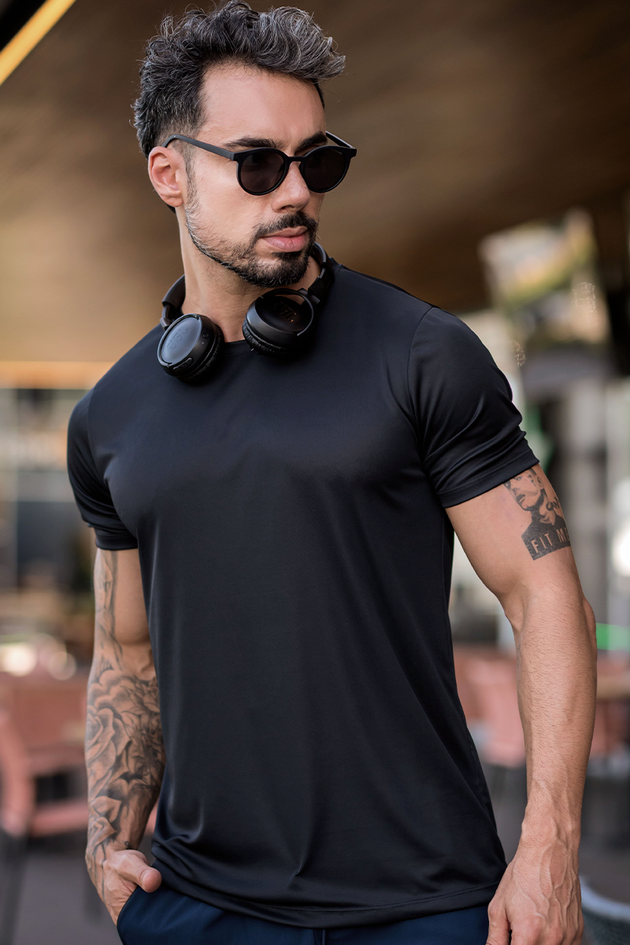 02m0536 002 camiseta masculina dry preto hiatto 3