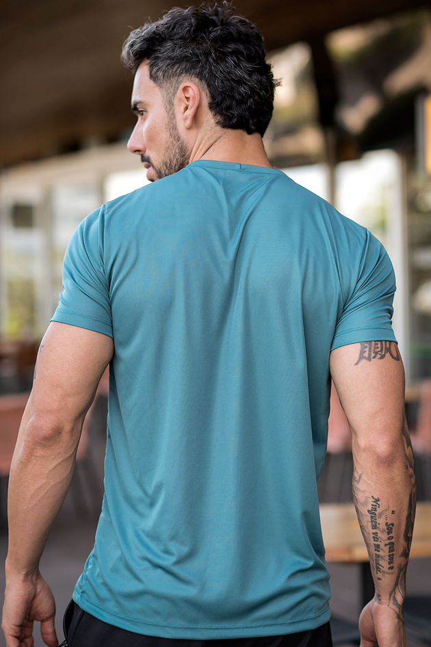 02m0536 007 camiseta masculina dry verde hiatto 4