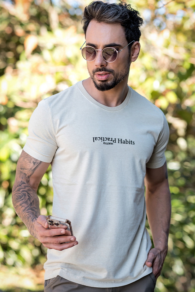 02m0543 010 camiseta estonada masculina habits bege hiatto 2